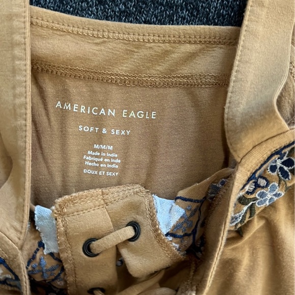 American Eagle top bundle - Picture 3 of 6